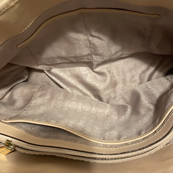 Michael Kors Logo Tote Bag. Color Brown/Tan Large Size Tote Bag. - Picture 7 of 7